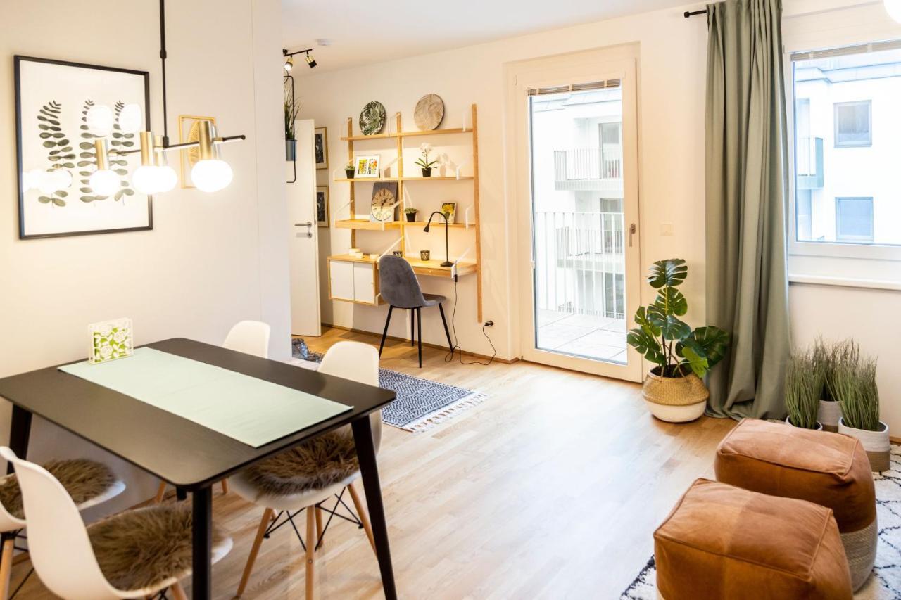 Green & Cozy Apartment - 15 Min To City Center Wina Bagian luar foto