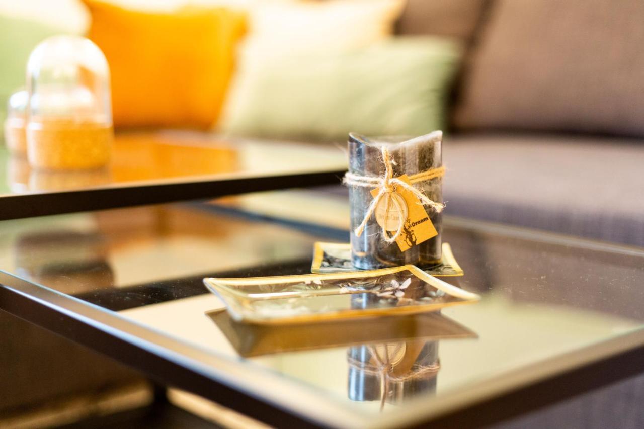 Green & Cozy Apartment - 15 Min To City Center Wina Bagian luar foto
