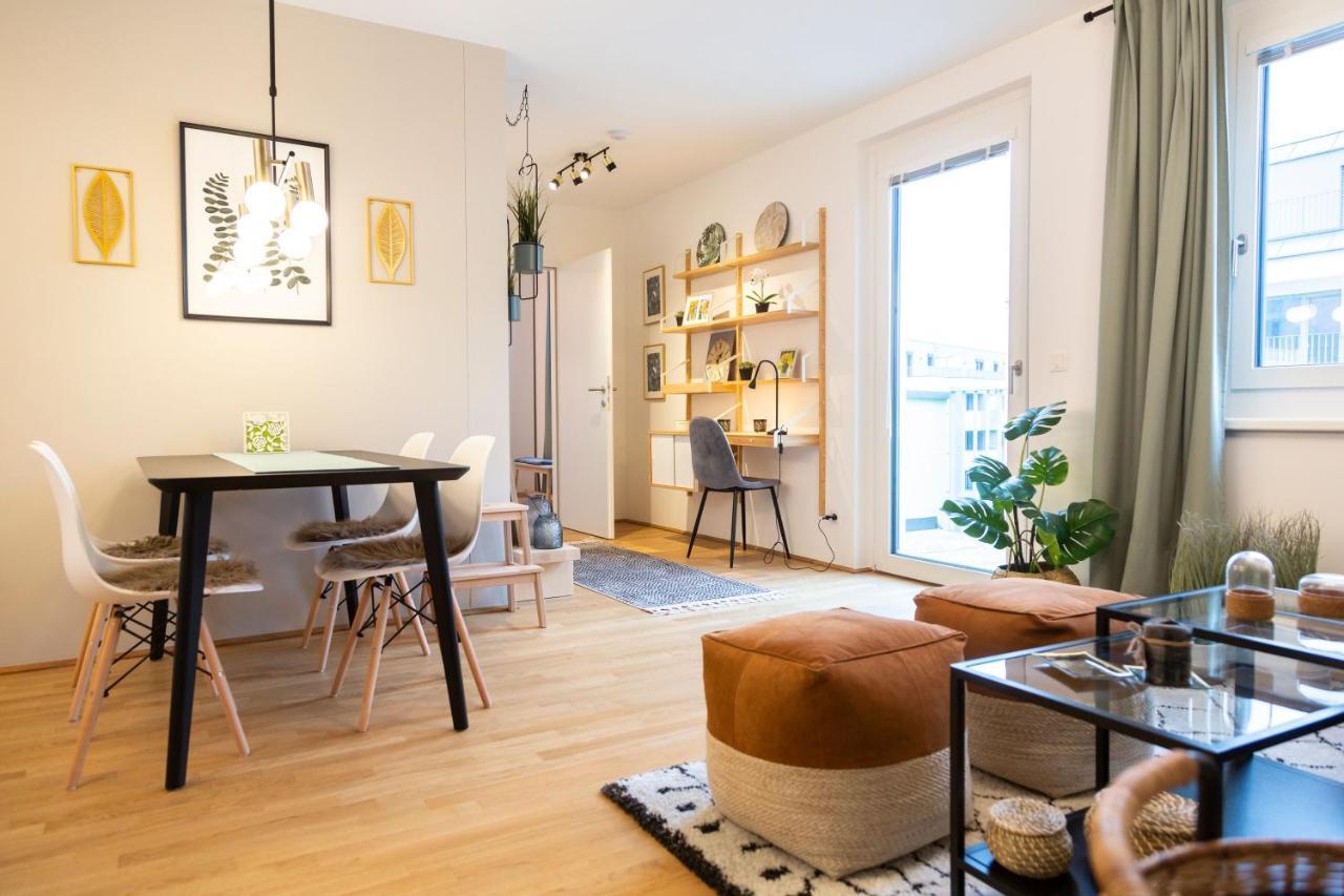 Green & Cozy Apartment - 15 Min To City Center Wina Bagian luar foto