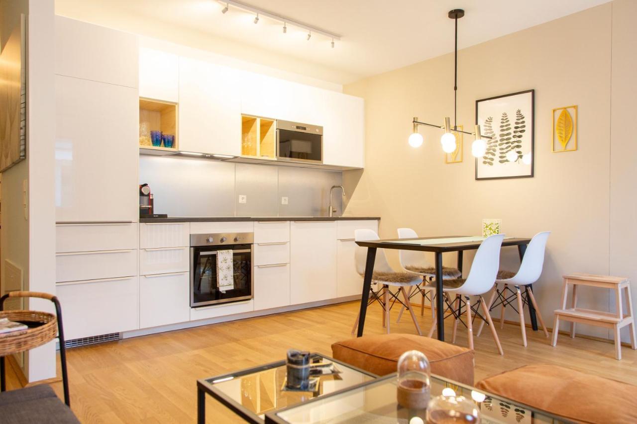 Green & Cozy Apartment - 15 Min To City Center Wina Bagian luar foto