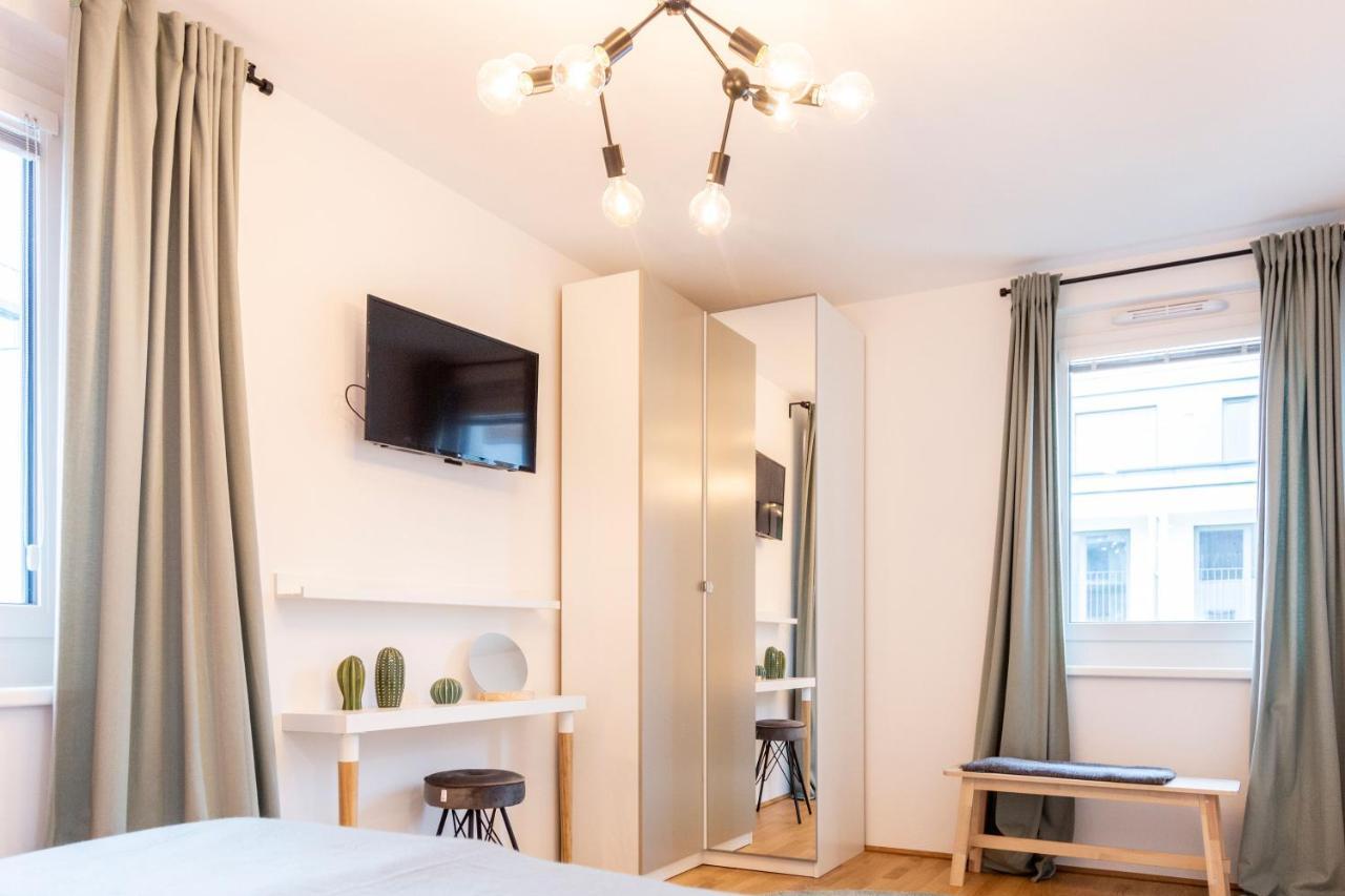 Green & Cozy Apartment - 15 Min To City Center Wina Bagian luar foto