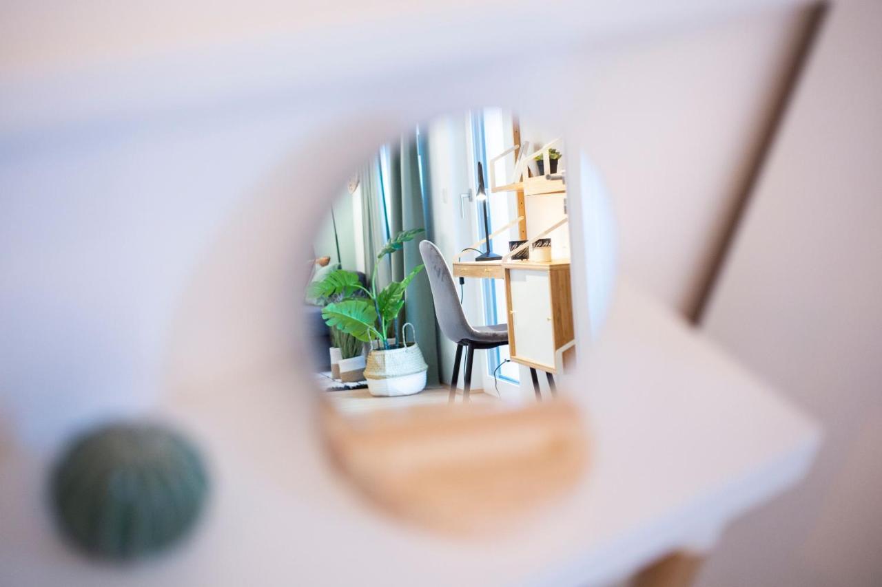 Green & Cozy Apartment - 15 Min To City Center Wina Bagian luar foto